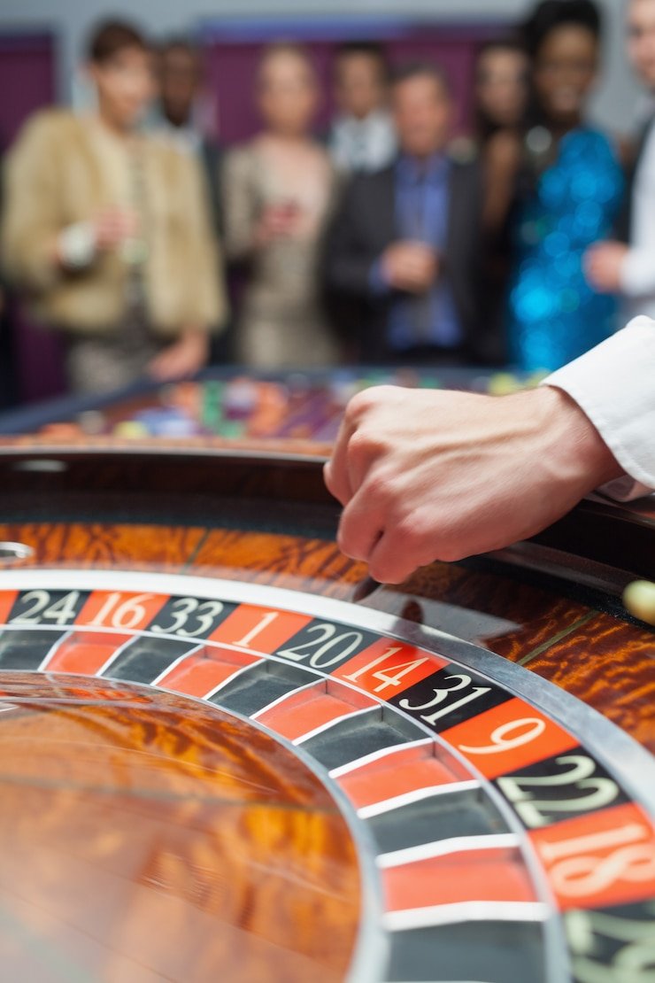 Studio dealer Lightning Baccarat moro togel dengan kamera multi-sudut dan antarmuka permainan real-time